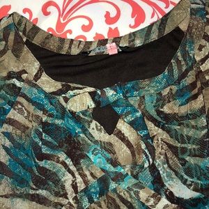 Zac and Rachel Top beautiful colors